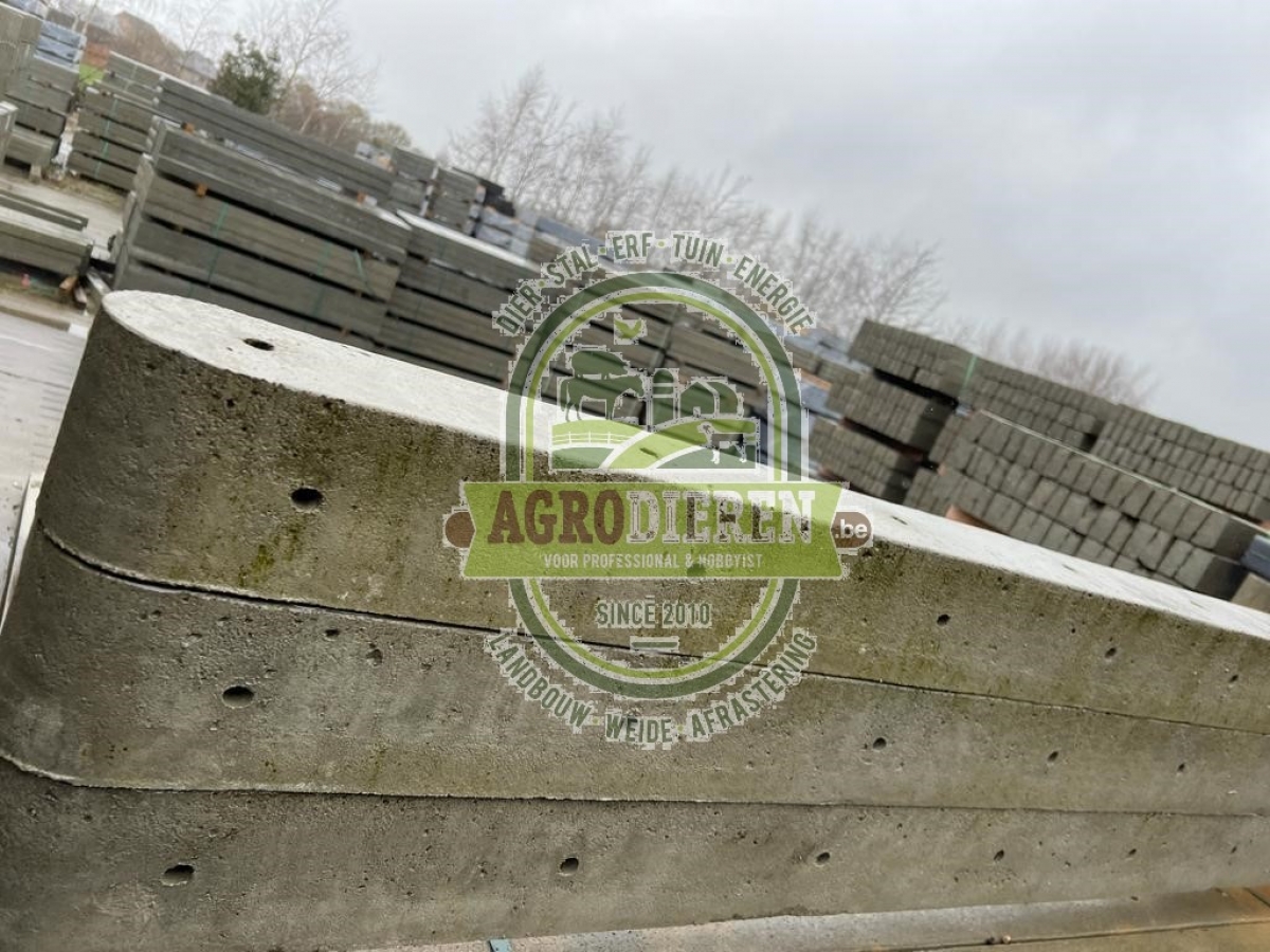 AGRODIEREN - ontdek ons ruim aanbod betonnen weidepalen - weidepalen in beton zijn duurzaam en hebben een lange levensduur - groot aanbod met snelle afhaling of levering of plaatsing